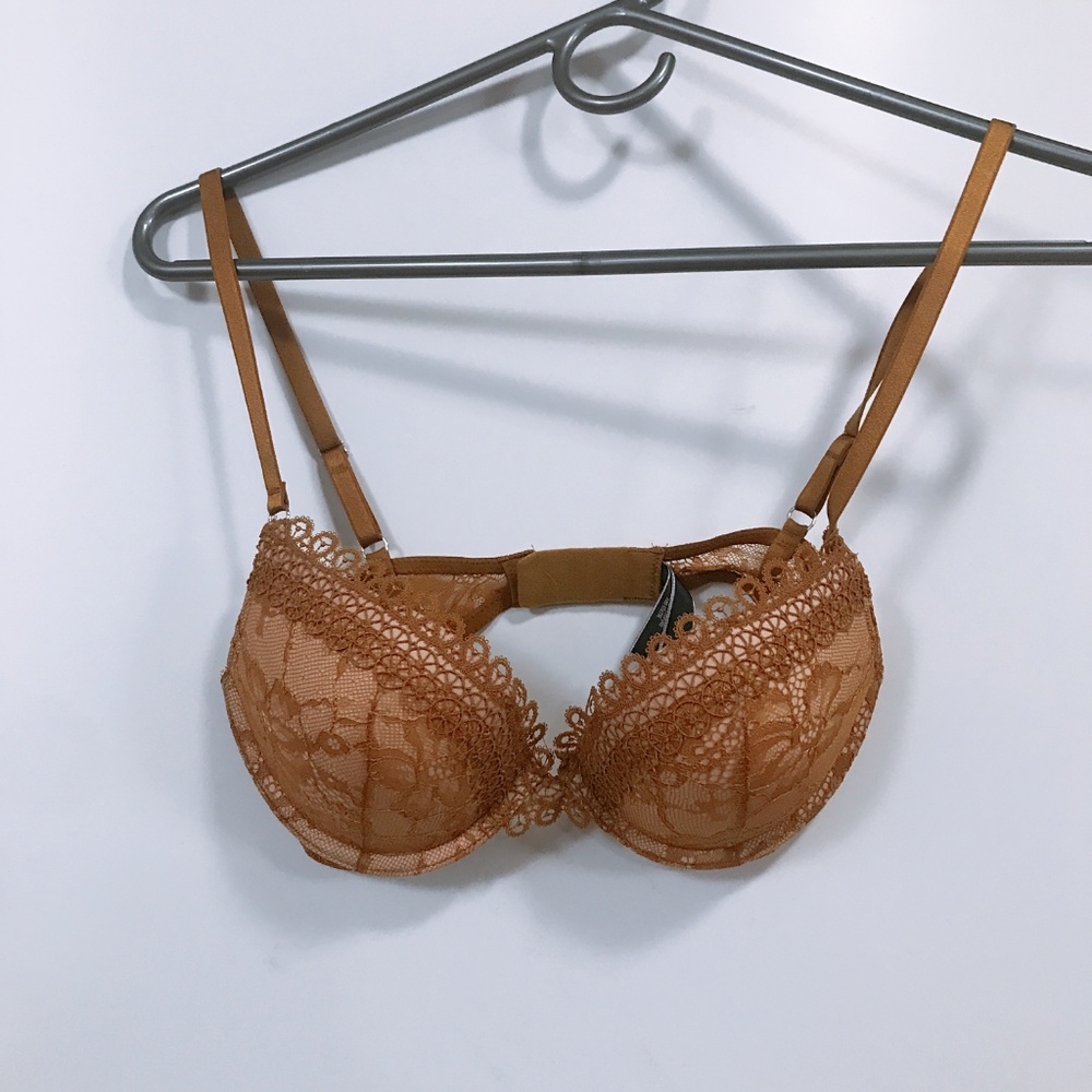 VICTORAS SECRET 1 pushup 1 reg BRA BUNDLE (34B)
